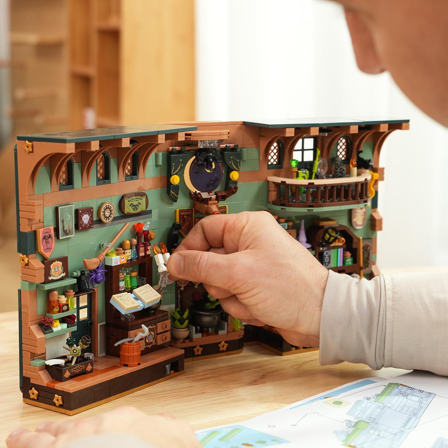 Magisches Zaubertrank Book Nook Haus Bauspielzeugset mit LED