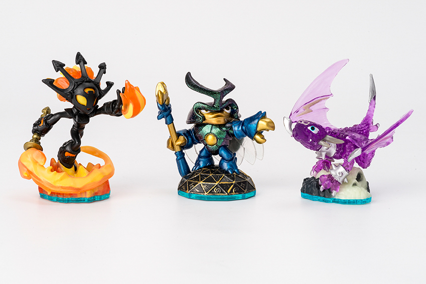 Vend lot Skylanders + jeu + firgurine et 2 socles 40€ négociable Vend lot Skylanders + jeu + firgurine et 2 socles 40€ négociable